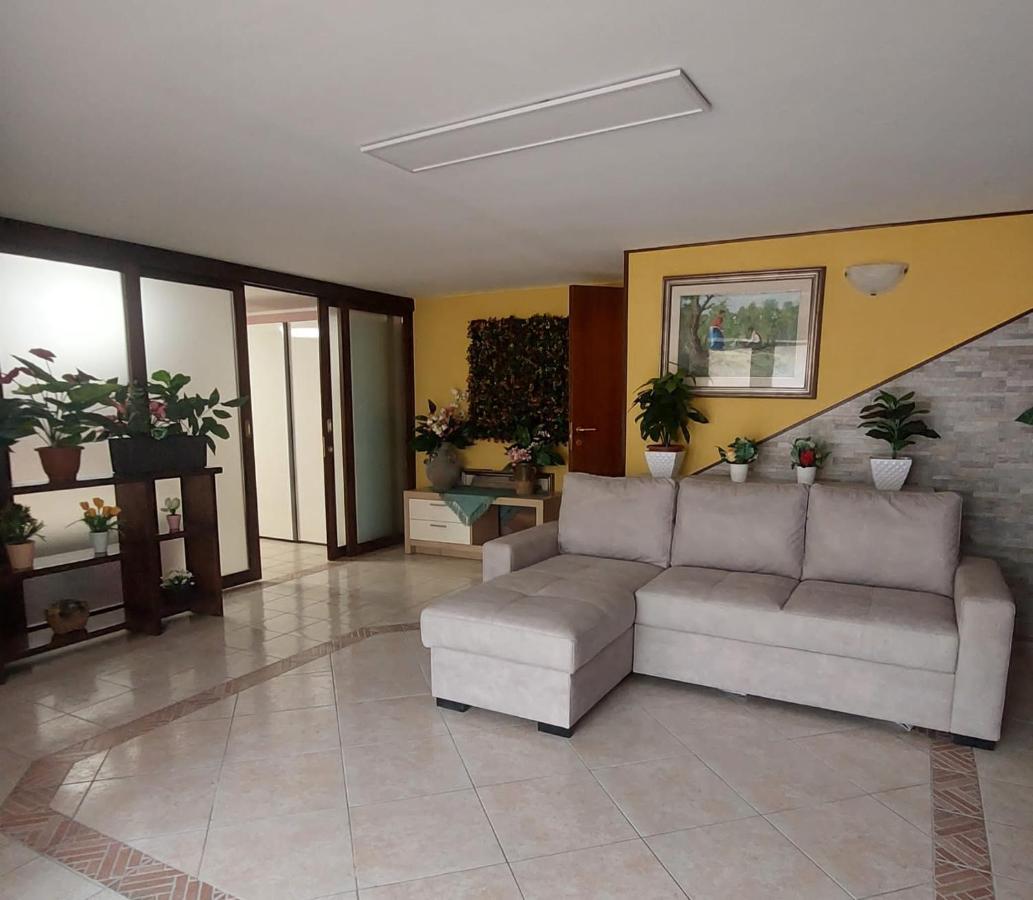 B&B Caravaggio San Donaci Exterior foto