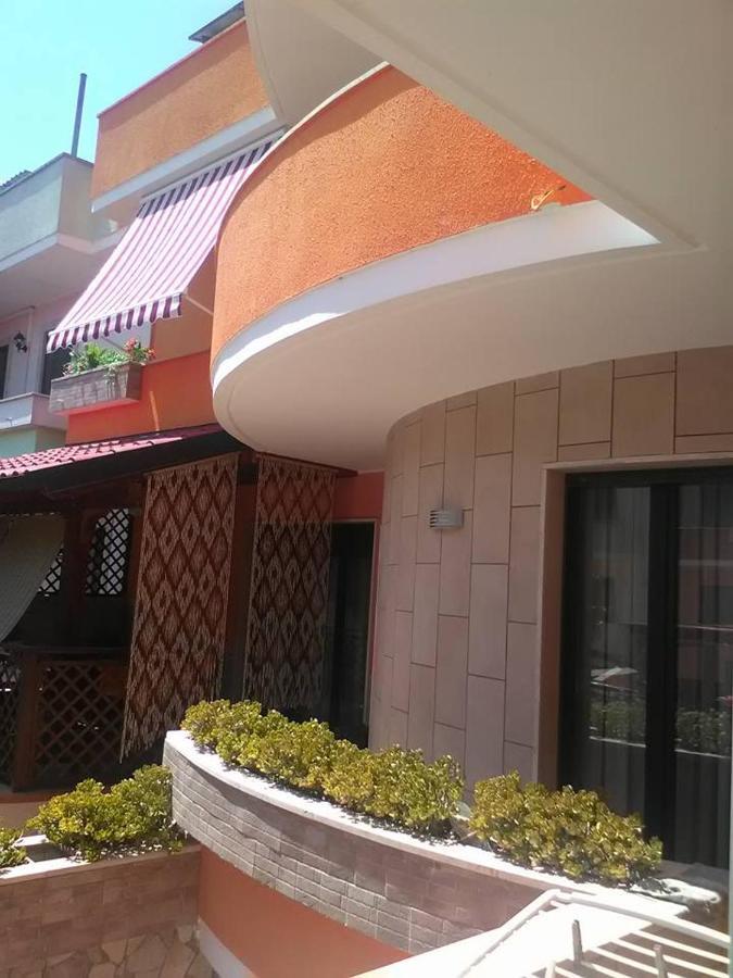 B&B Caravaggio San Donaci Exterior foto